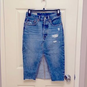 LEVI- Stylish Mom’s Jeans Skirt